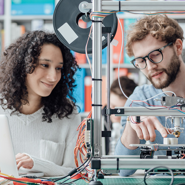 image of students in Pre-Engineering lab